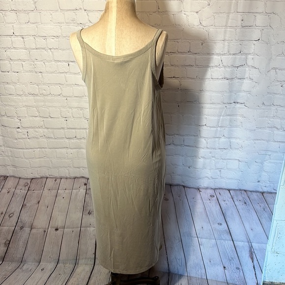 A new day dress size small tan v neck - Picture 3 of 3